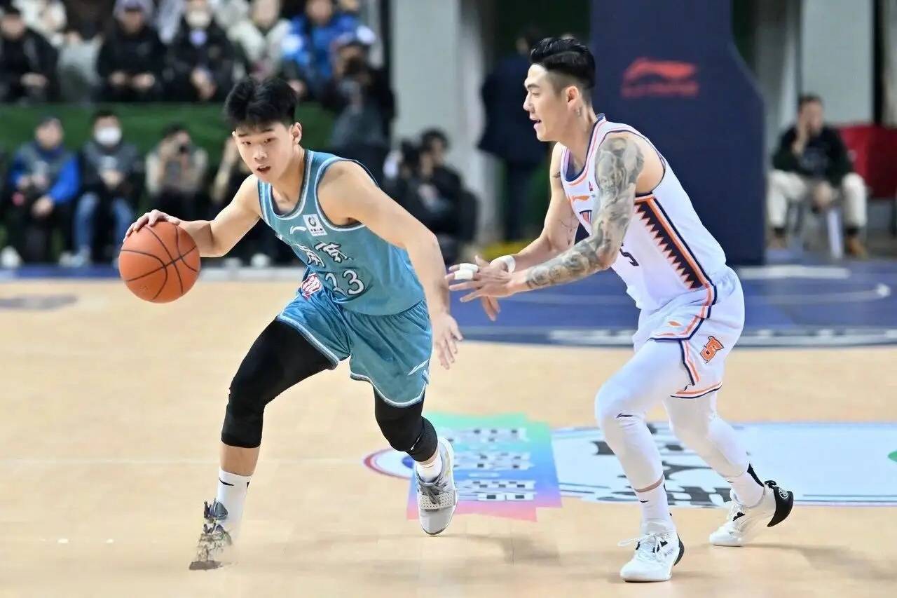 江苏队在主场击败北京华南队