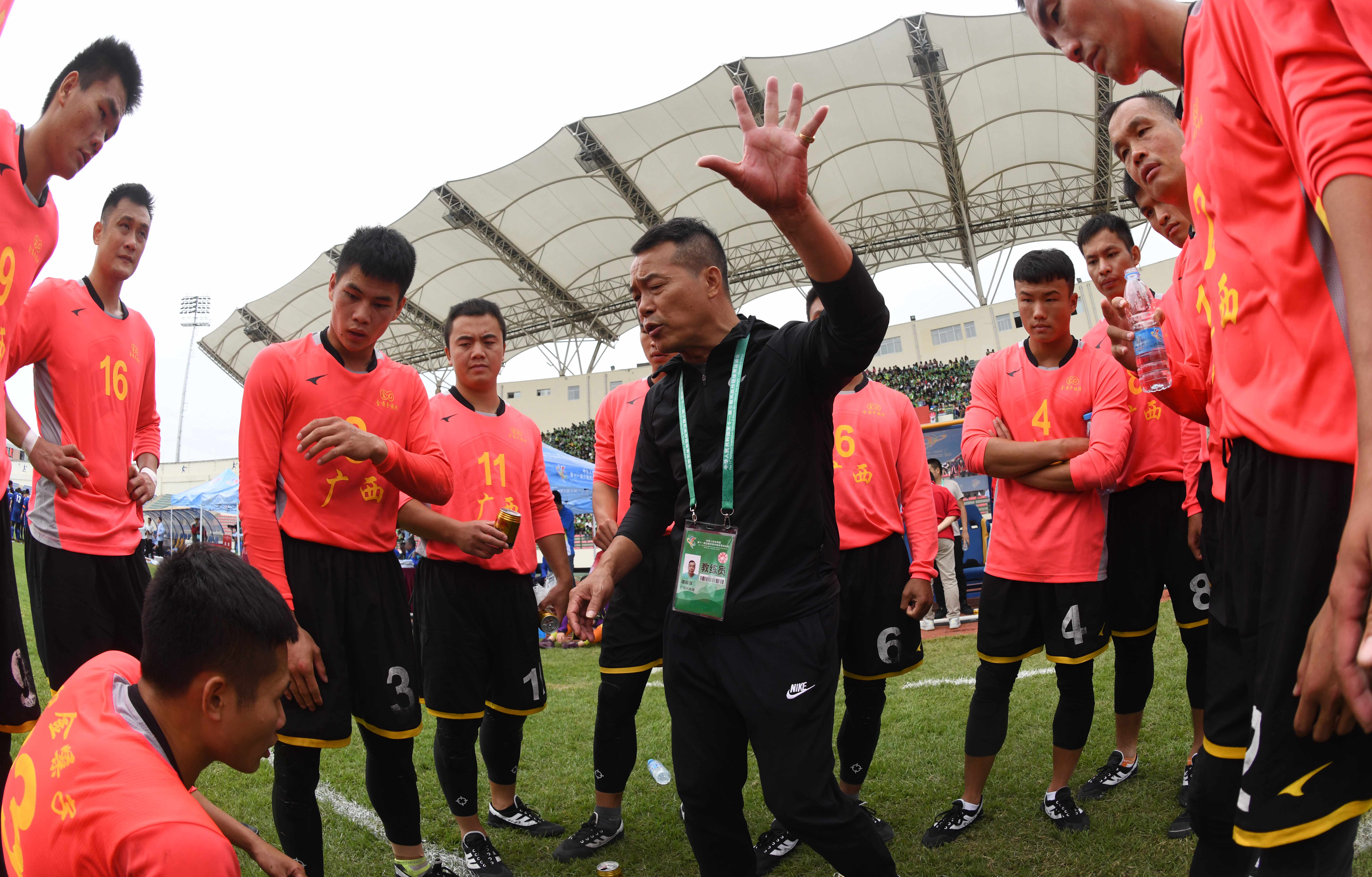 广西队团结一心积极作战,一路领先取胜 广西队团结一心积极作战,一路领先取胜