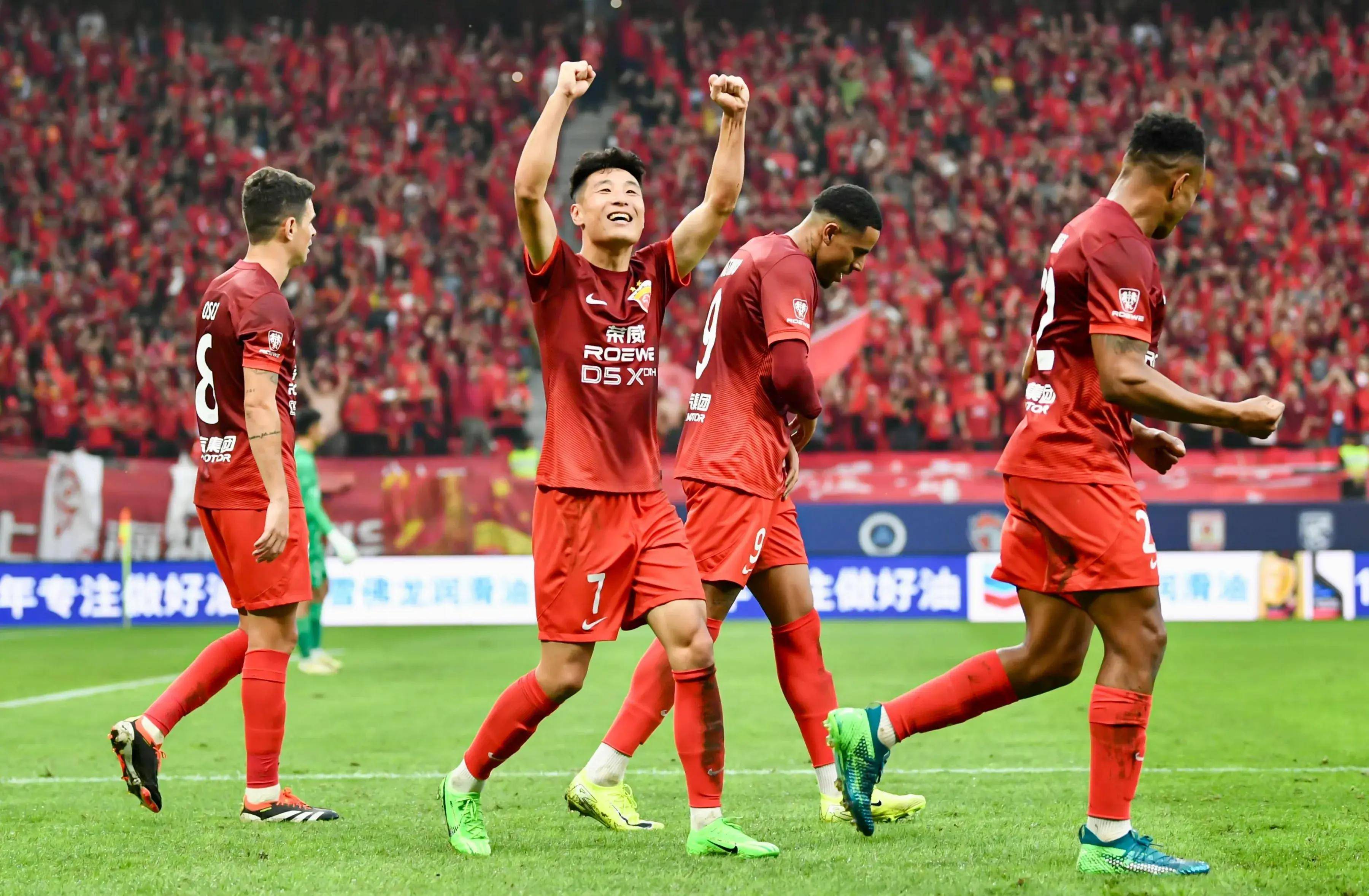 中超新进展!球队士气高涨,冲刺亚冠联赛 中超新进展!球队士气高涨,冲刺亚冠联赛