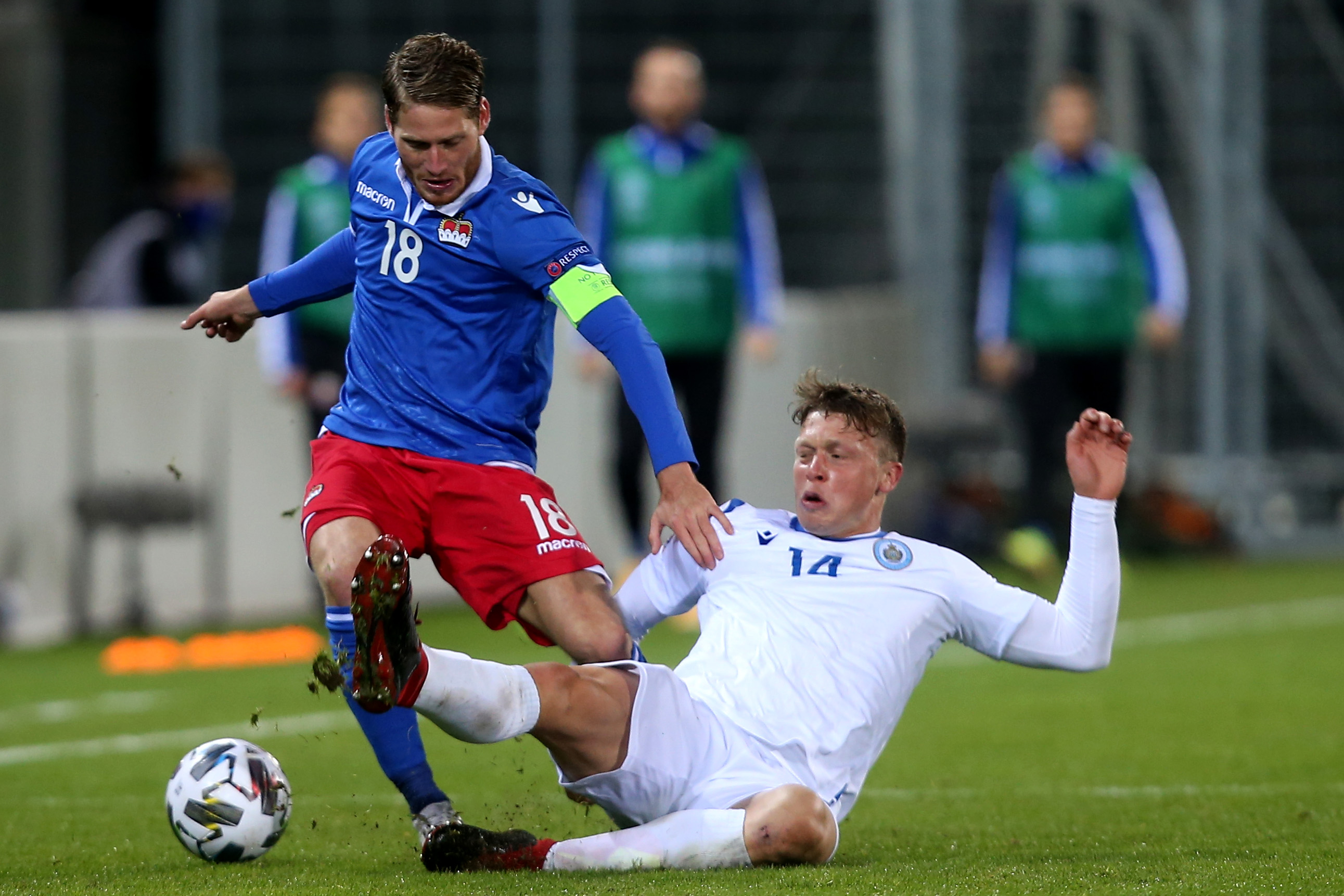 关于奥兰群岛客场大胜列支敦士登，实现惊喜的信息