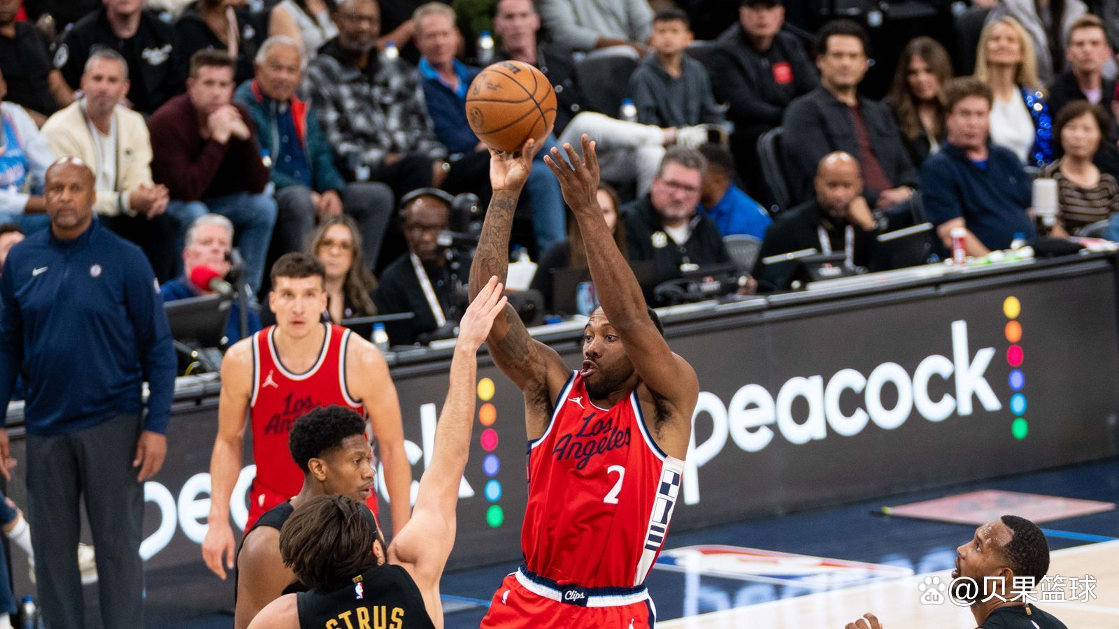 包含本土球队大战外援球队，篮球赛事震撼来袭的词条