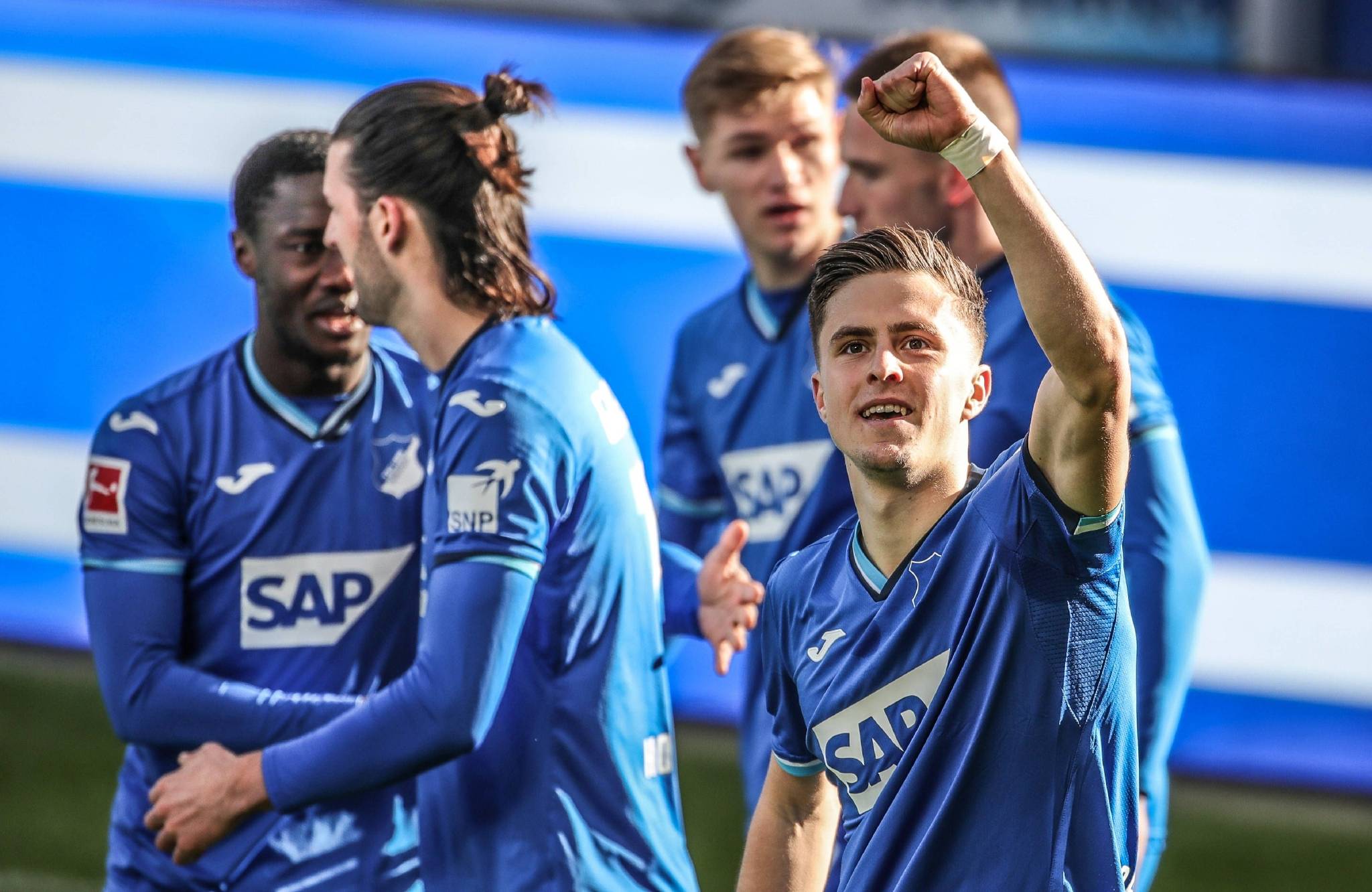 卢多戈雷茨锐意冲刺,欧冠赛场再创佳绩 卢多戈雷茨锐意冲刺,欧冠赛场再创佳绩