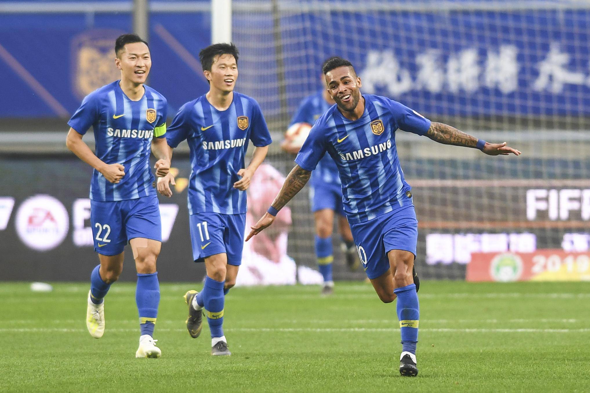 包含江苏苏宁队长赛后露出笑容,信心满满赞扬队友奋战精神的词条 包含江苏苏宁队长赛后露出笑容,信心满满赞扬队友奋战精神的词条