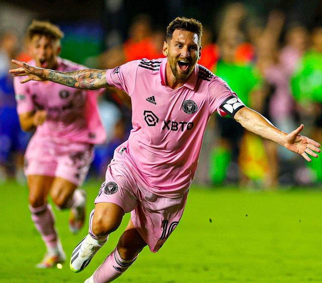 包含巴塞罗那碾压比利亚雷亚尔,梅西梅开二度领衔5-1胜利的词条 包含巴塞罗那碾压比利亚雷亚尔,梅西梅开二度领衔5-1胜利的词条