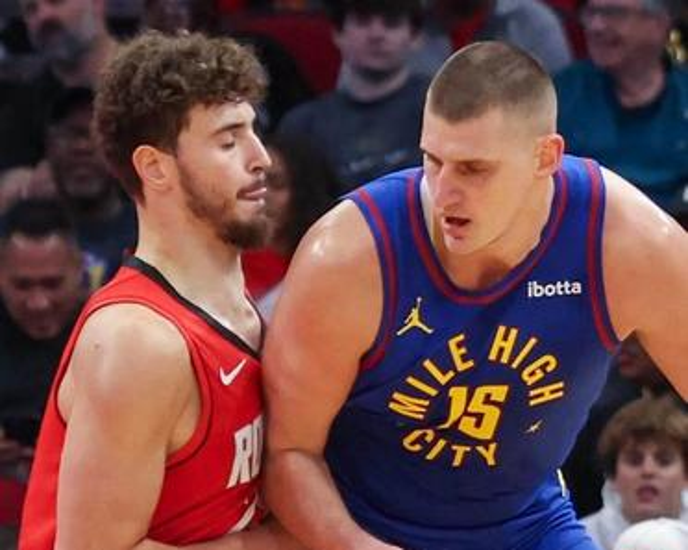 火箭客场惊险击败独行侠