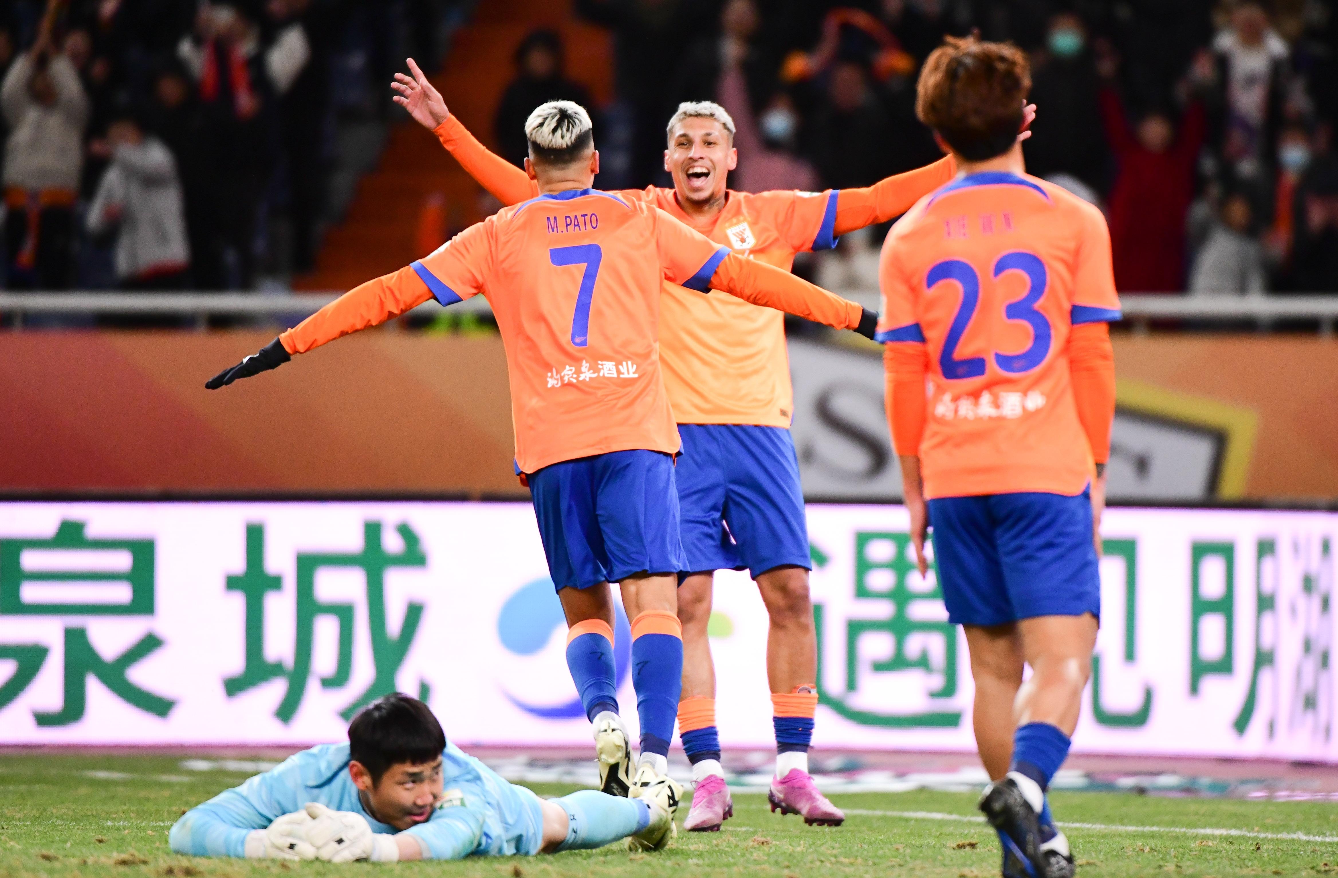 球员出战充满激情，比赛场上充满看点