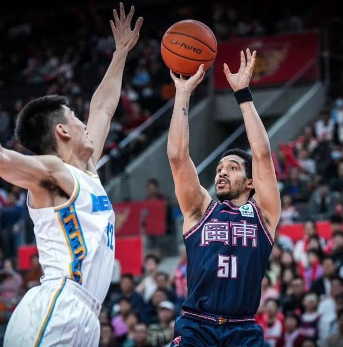 包含活塞惊险战胜老鹰,保持势头的词条 包含活塞惊险战胜老鹰,保持势头的词条