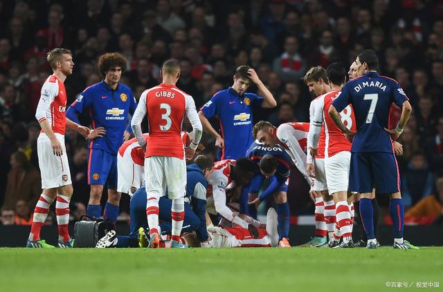 包含瑞典鏖战曼城，马丁内利惊艳四座的词条